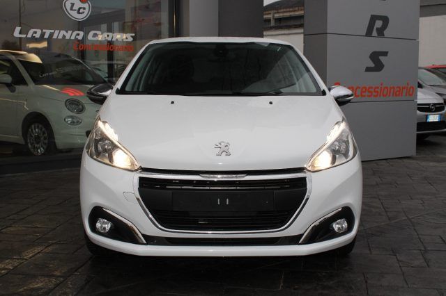 Peugeot 208  - Foto 1