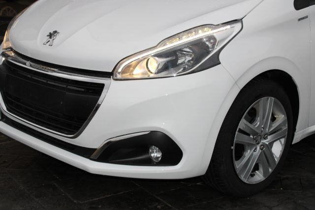 Peugeot 208  - Foto 3