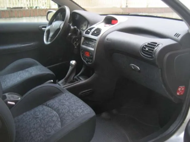Peugeot 206 1.6 16V CC QUIKSILVER - Foto 35