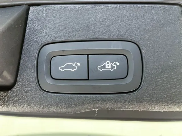 Volvo XC60 B4 (d) AWD Geartronic Momentum Pro - Foto 98