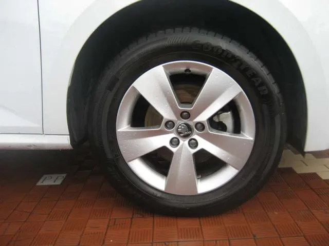 Skoda Kamiq 1.0 TSI 110 CV AMBITION - Foto 45