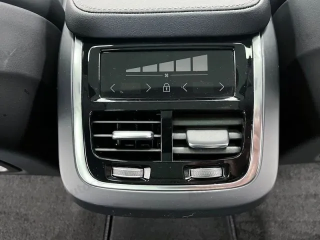 Volvo XC90 B5 (d) AWD Geartronic 7 posti R-design - Foto 26