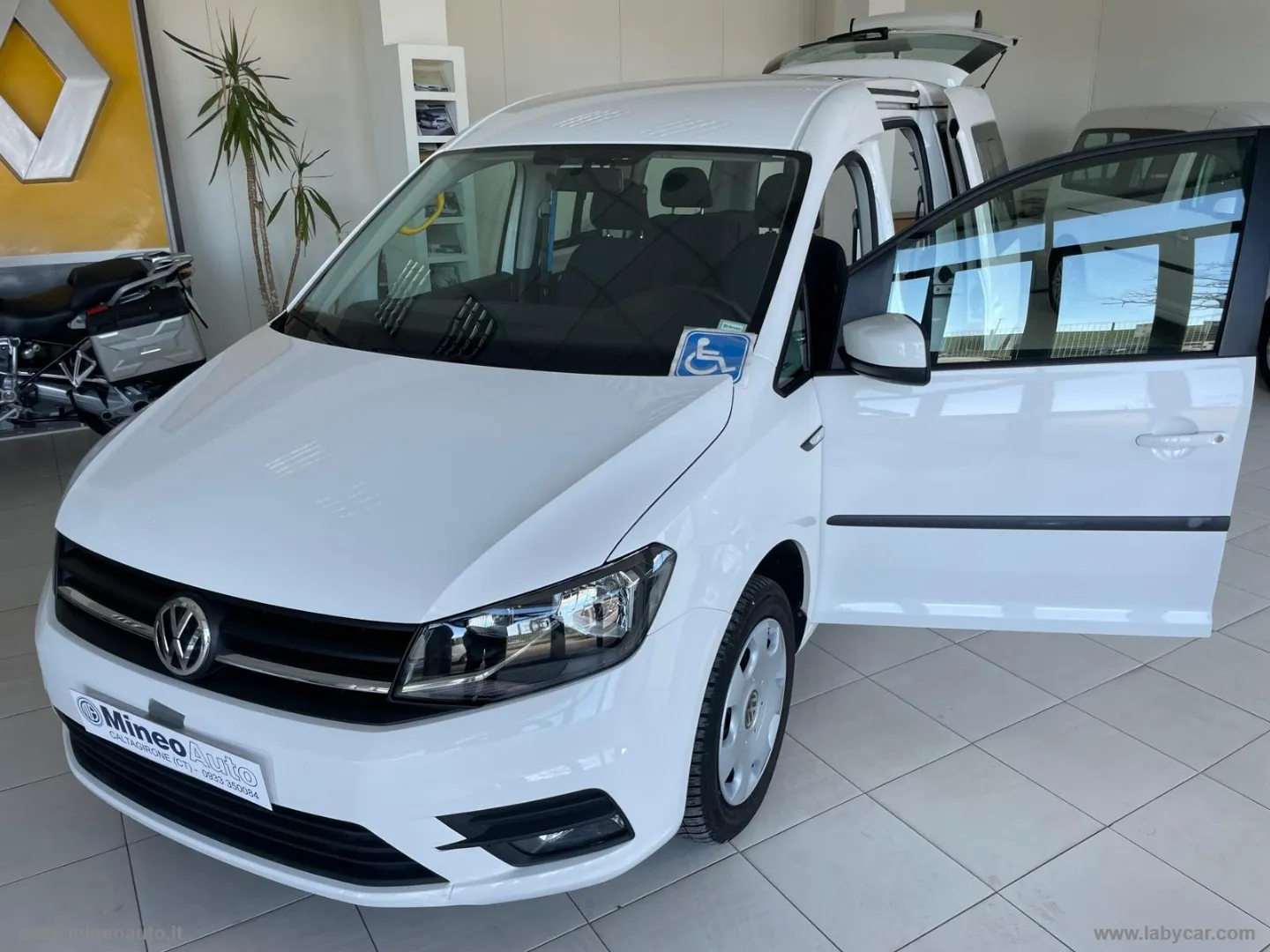 Volkswagen Caddy 1.6 TDI 102 CV DSG TRASPORTO DISABILE - Foto 74