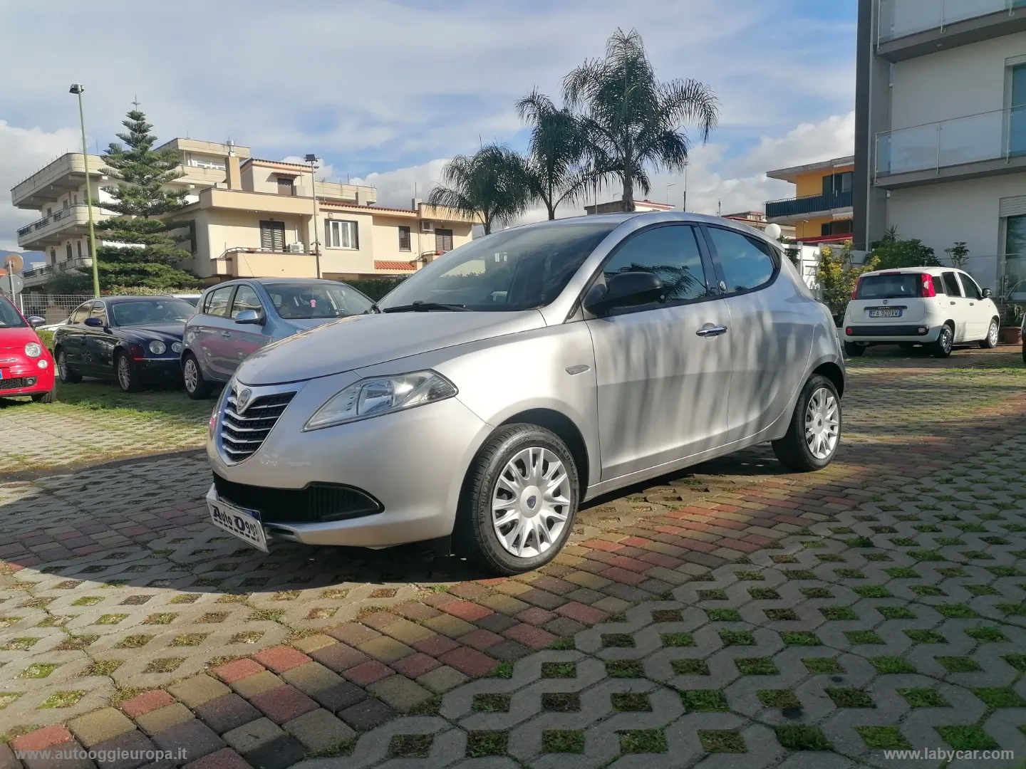 Lancia Ypsilon Ypsilon 1.2 69 CV 5p. GPL Ecochic Gold - Foto 2