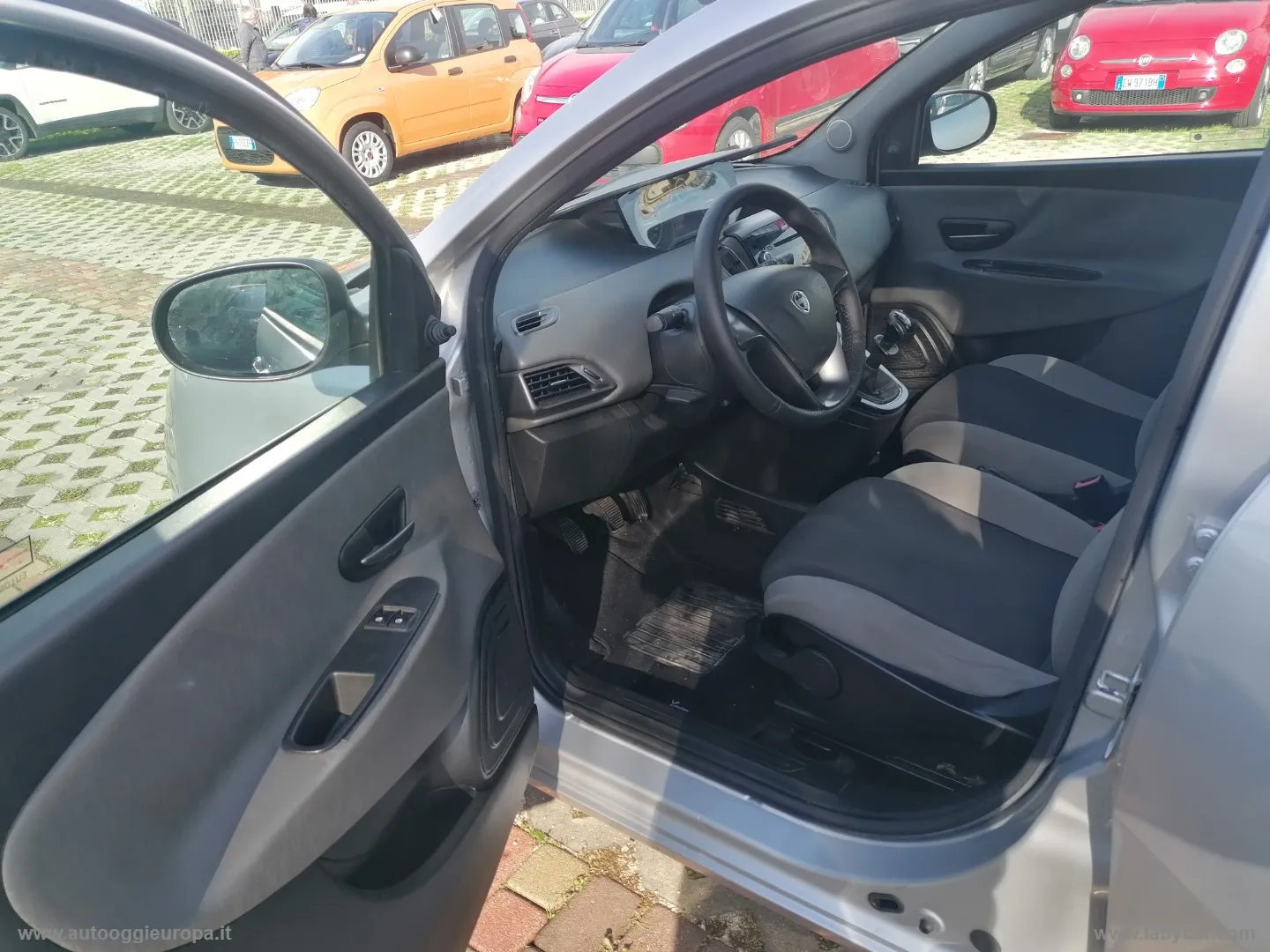 Lancia Ypsilon Ypsilon 1.2 69 CV 5p. GPL Ecochic Gold - Foto 14