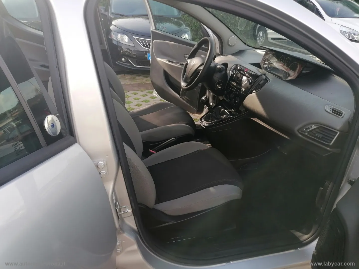 Lancia Ypsilon Ypsilon 1.2 69 CV 5p. GPL Ecochic Gold - Foto 17