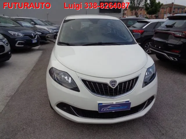 Lancia Ypsilon 1.0 FireFly 5 porte S&S Hybrid Ecochic Silver - Foto 2
