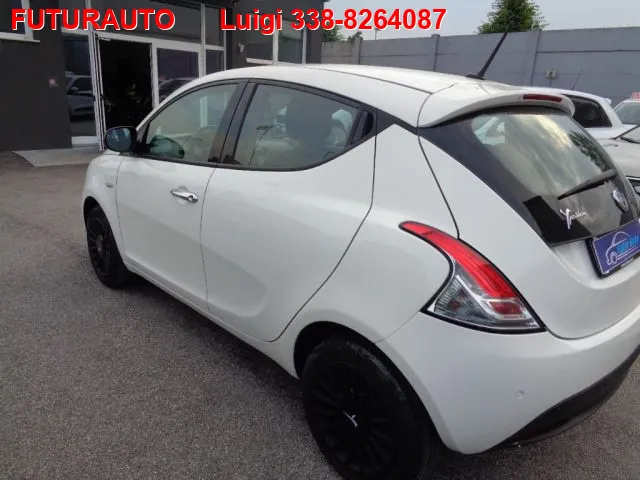 Lancia Ypsilon 1.0 FireFly 5 porte S&S Hybrid Ecochic Silver - Foto 6
