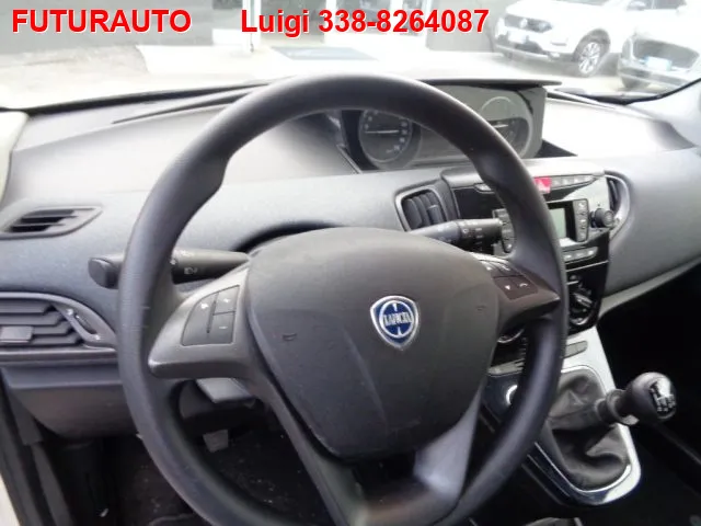 Lancia Ypsilon 1.0 FireFly 5 porte S&S Hybrid Ecochic Silver - Foto 10