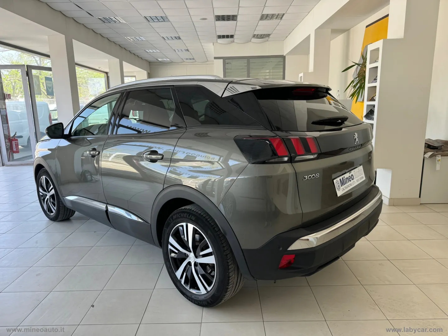 Peugeot 3008 3008 BlueHDi 130 S&S EAT8 Allure - Foto 3
