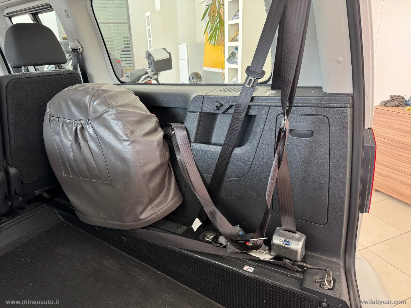 Volkswagen Caddy 2.0 TDI 102CV MAXI TRASPORTO DISABILE Volkswagen Caddy 2.0 TDI 102 CV Maxi Trasporto Disabile - Foto 18