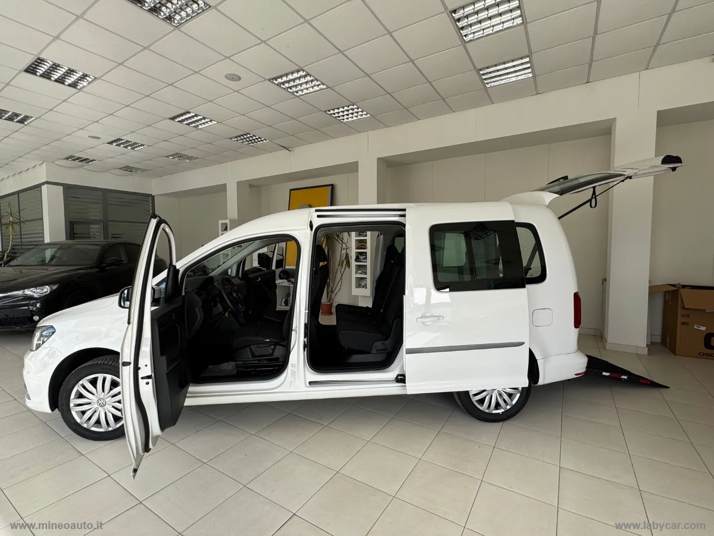 Volkswagen Caddy 2.0 TDI 102CV MAXI TRASPORTO DISABILE Volkswagen Caddy 2.0 TDI 102 CV Maxi Trasporto Disabile - Foto 29
