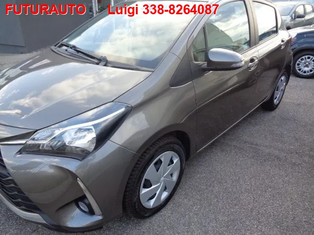 Toyota Yaris 1.5 5 porte Active - Foto 3