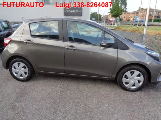 Toyota Yaris 1.5 5 porte Active - Foto 7