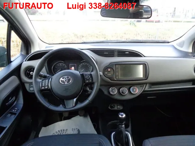 Toyota Yaris 1.5 5 porte Active - Foto 8