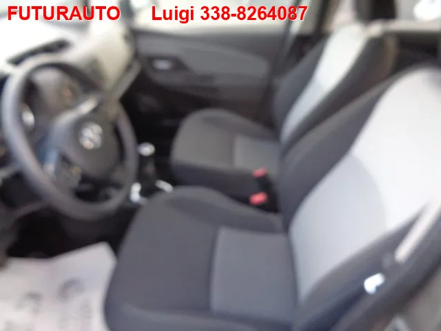 Toyota Yaris 1.5 5 porte Active - Foto 11