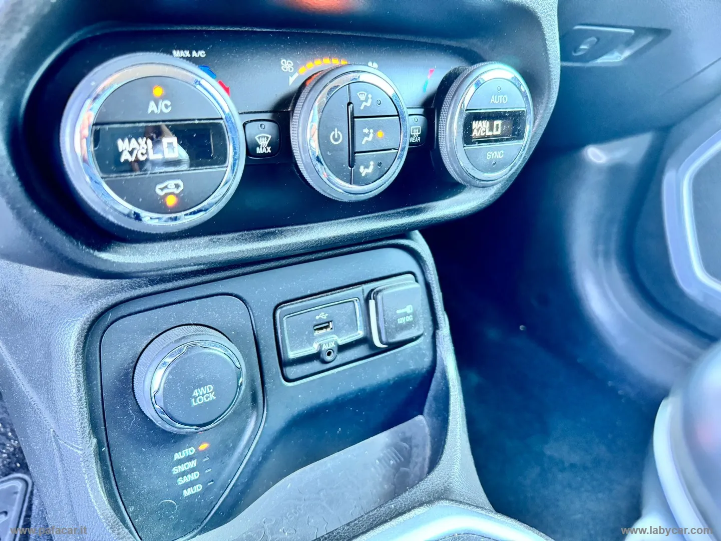 Jeep Renegade Renegade 2.0 Mjt 140CV 4WD AD. 75th Ann. - Foto 19
