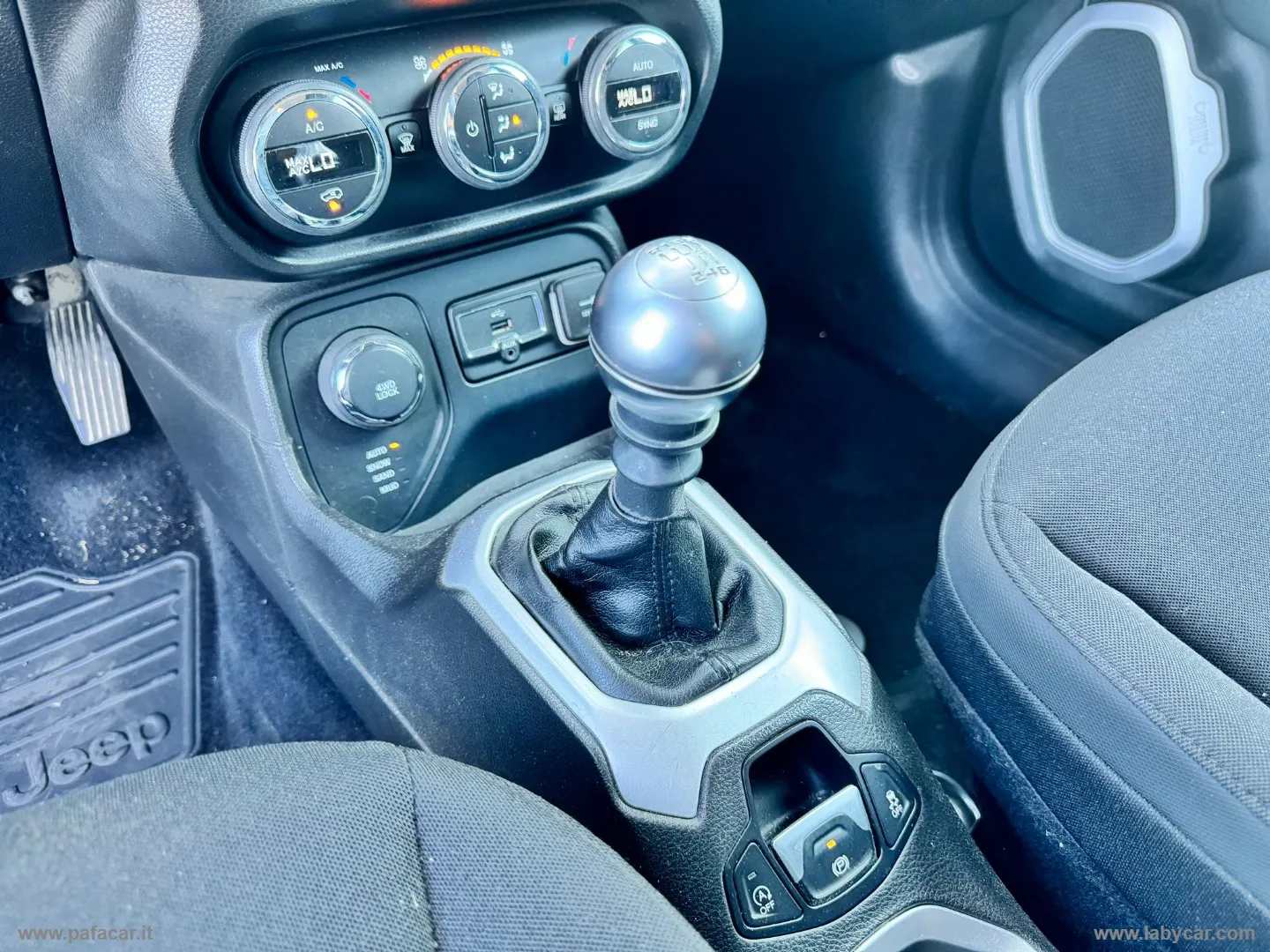 Jeep Renegade Renegade 2.0 Mjt 140CV 4WD AD. 75th Ann. - Foto 22