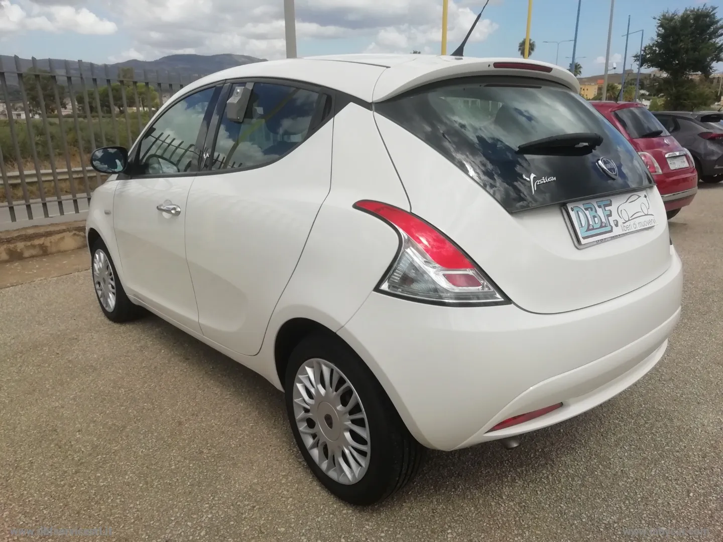 Lancia Ypsilon Ypsilon 1.3 MJT 95 CV 5p. S&S Gold - Foto 2