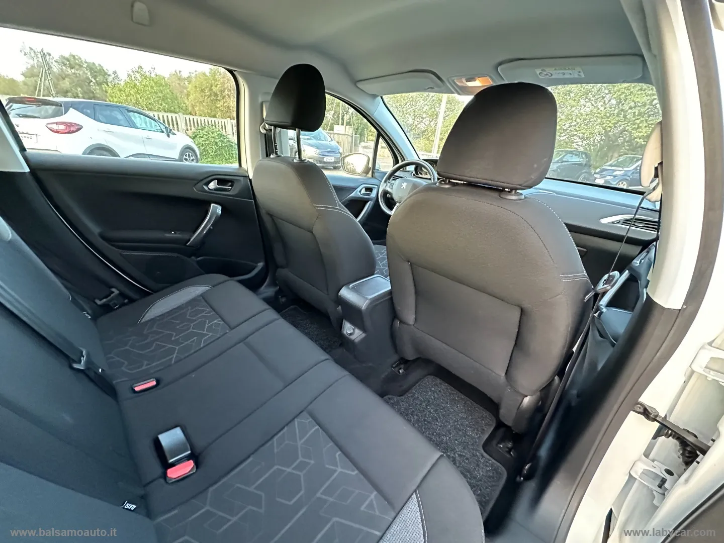 Peugeot 2008 2008 BlueHDi 100 Allure - Foto 14