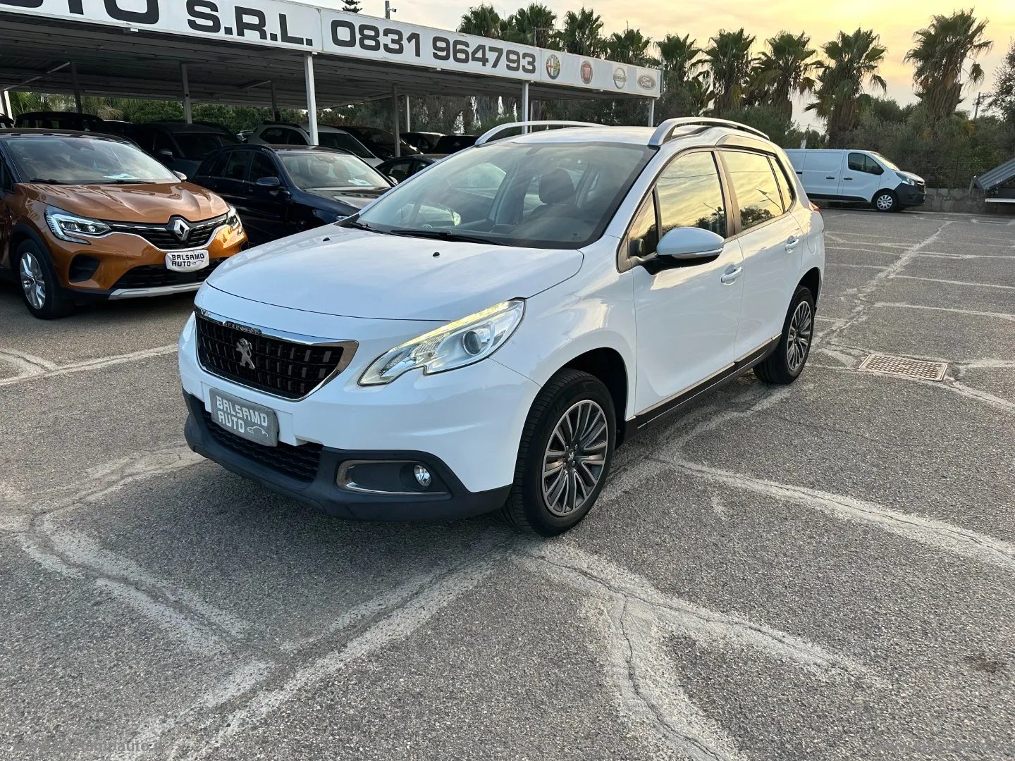 Peugeot 2008 2008 BlueHDi 100 Allure - Foto 40