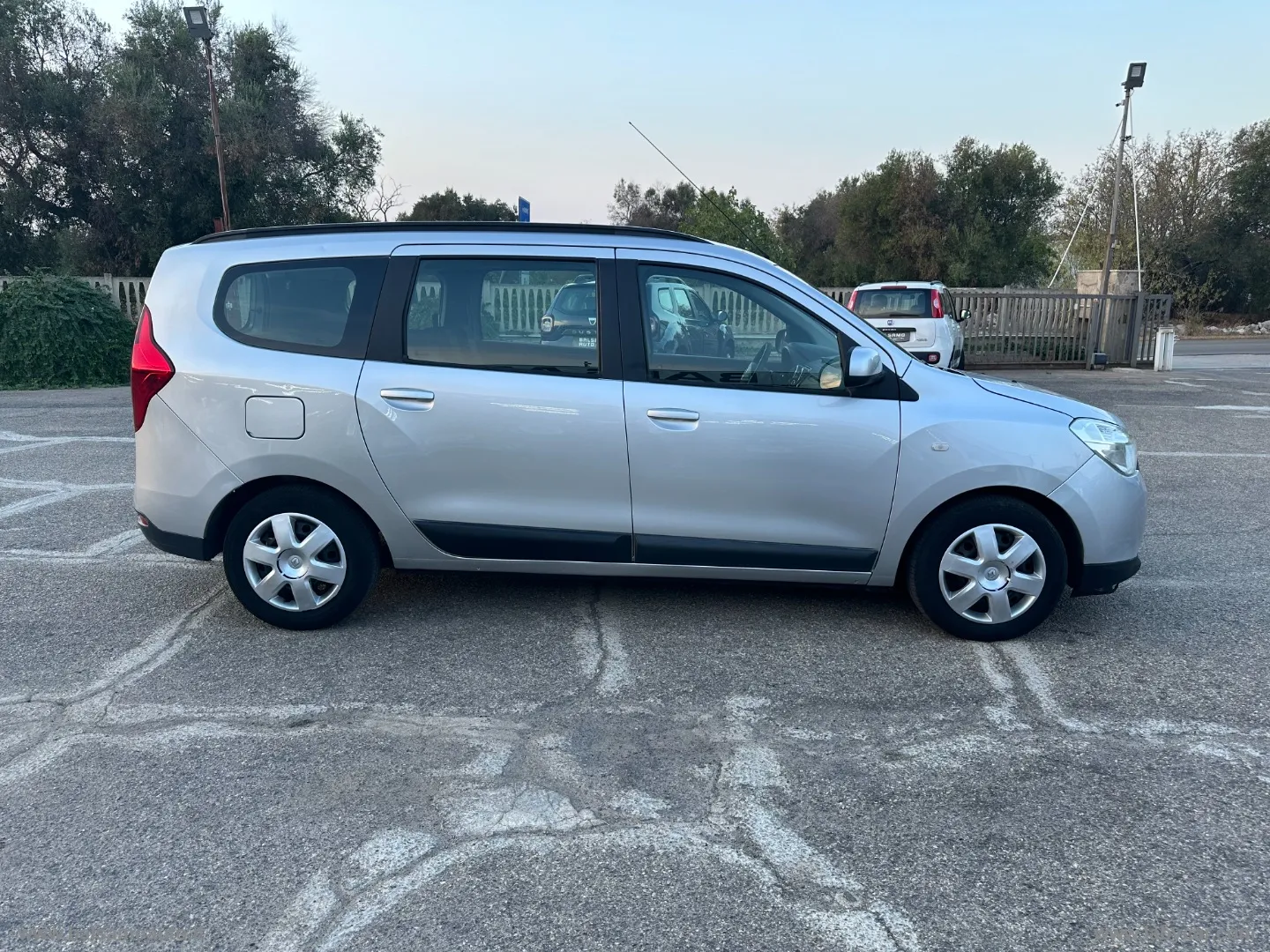 Dacia Lodgy Lodgy 1.5 dCi 8V 110 CV 5 posti Lauréate - Foto 4