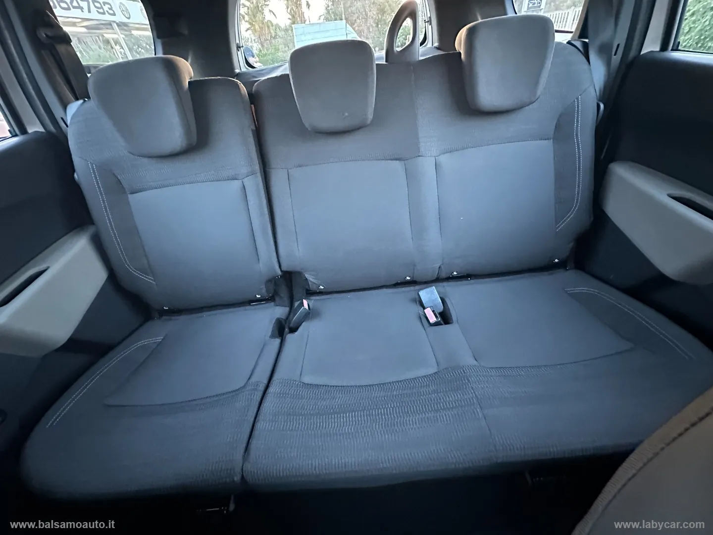 Dacia Lodgy Lodgy 1.5 dCi 8V 110 CV 5 posti Lauréate - Foto 25
