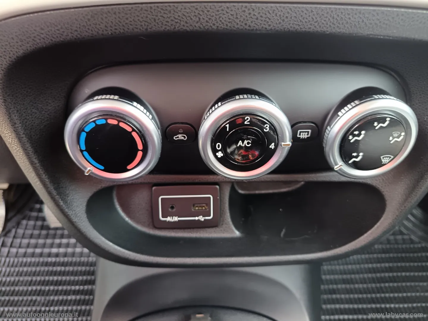 Fiat 500L 500L 1.3 MJT 95 CV Pop Star - Foto 17