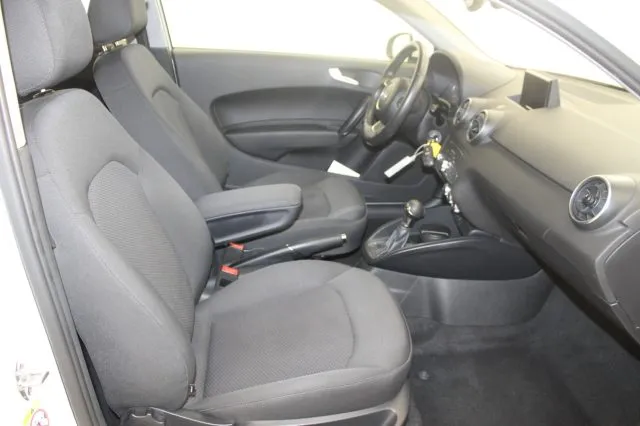 Audi A1 1.6 TDI 116 Cv. S tronic Metal plus - Foto 6