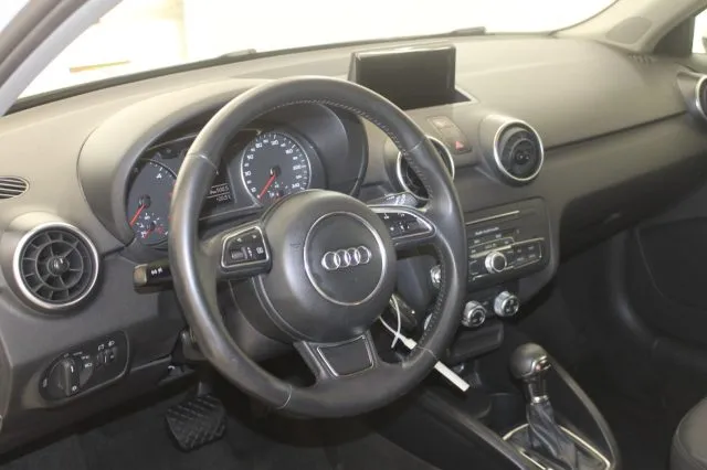 Audi A1 1.6 TDI 116 Cv. S tronic Metal plus - Foto 7