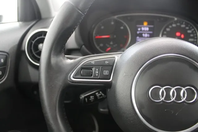 Audi A1 1.6 TDI 116 Cv. S tronic Metal plus - Foto 9