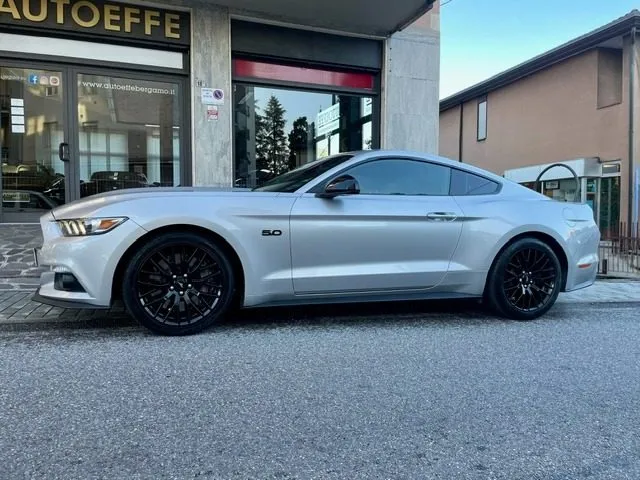Ford Mustang Mustang Fastback 5.0 V8 TiVCT aut. GT - Foto 1