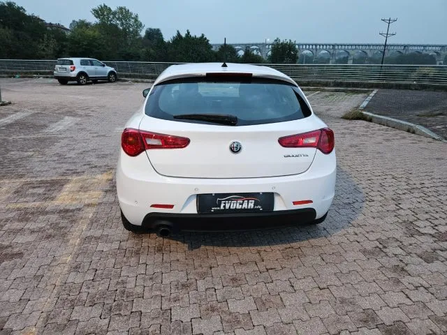 Alfa Romeo Giulietta Giulietta 1.6 JTDm 120 CV Super - Foto 2