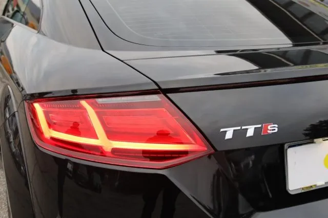 Audi TT TTS Coupé 2.0 TFSI 310CV quattro - Foto 2