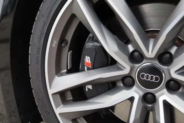 Audi TT TTS Coupé 2.0 TFSI 310CV quattro - Foto 9