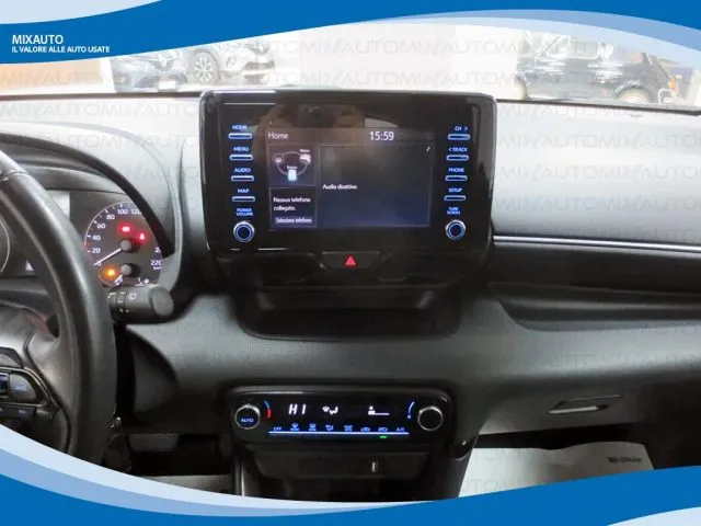 Toyota Yaris Hybrid 1.5 5 Porte Active AUT EU6 - Foto 7