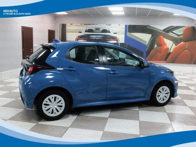 Toyota Yaris Hybrid 1.5 5 Porte Active AUT EU6 - Foto 17