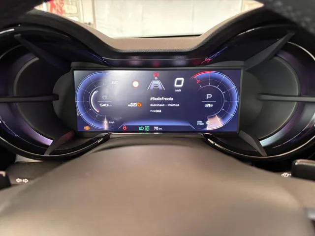 Alfa Romeo Junior 1.2 136 CV Hybrid eDCT6 Speciale - Foto 8