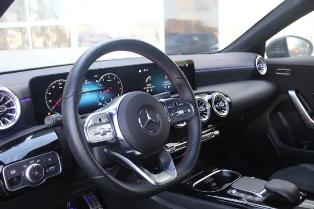 Mercedes-benz cla 180 - dettaglio 200