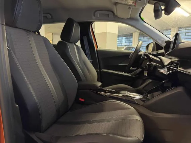 Peugeot 2008 2008 BlueHDi 130 S&S EAT8 Allure - Foto 11
