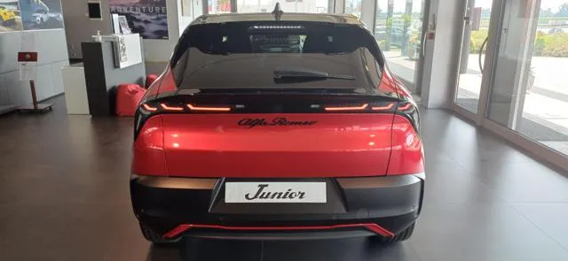 Alfa Romeo Junior 156 CV BEV Speciale - Foto 23