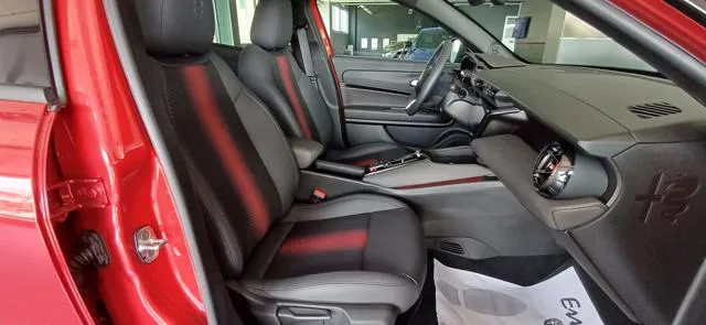 Alfa Romeo Junior 156 CV BEV Speciale - Foto 31