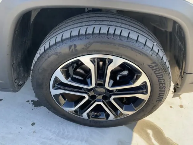 Jeep compass - dettaglio 360