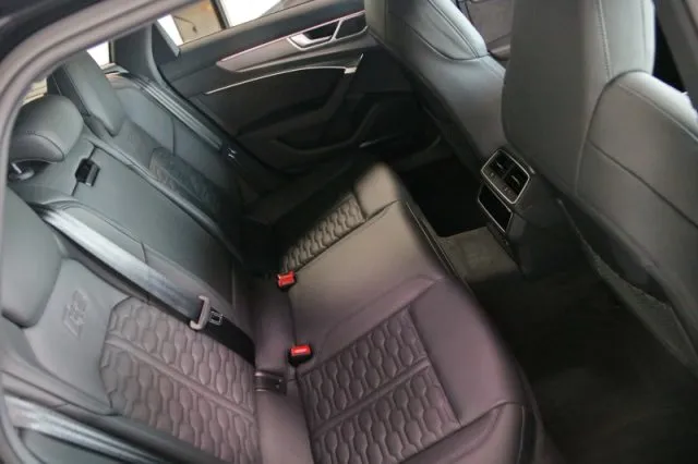 Audi rs6 - dettaglio 149