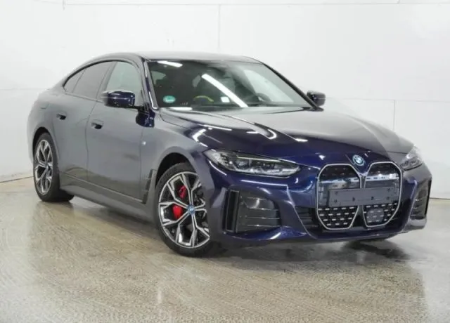 Bmw i4 - dettaglio 2