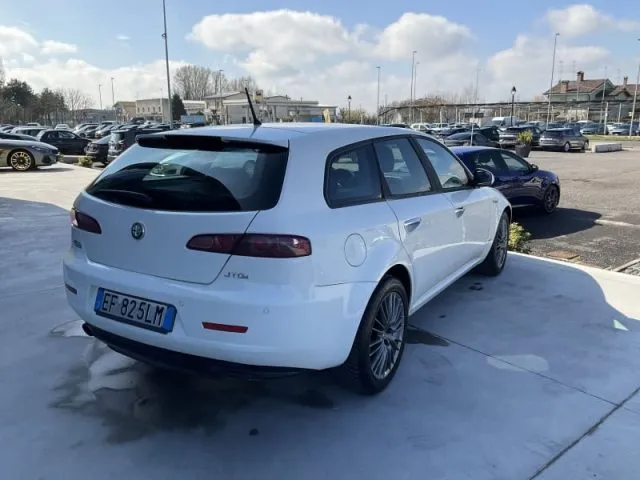 Alfa romeo 159 - dettaglio 214