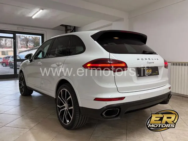 Porsche Cayenne 3.0 D Platinum Edition FULL Pelle Pano Bose - Foto 6
