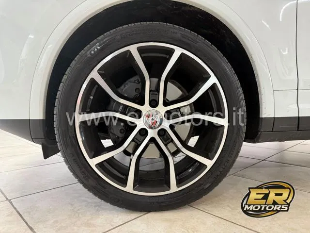 Porsche Cayenne 3.0 D Platinum Edition FULL Pelle Pano Bose - Foto 7