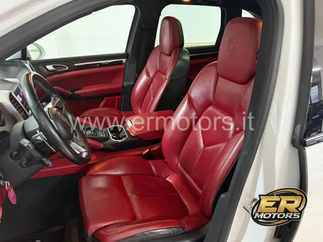 Porsche Cayenne 3.0 D Platinum Edition FULL Pelle Pano Bose - Foto 11