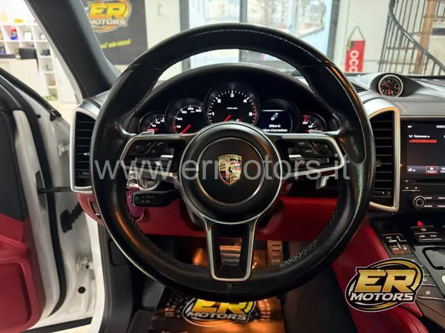 Porsche Cayenne 3.0 D Platinum Edition FULL Pelle Pano Bose - Foto 13